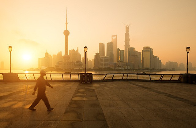Thành phố Thượng Hải (Trung Quốc) đã ban bố cảnh báo đỏ thứ hai trong 4 ngày, dự báo mức nhiệt vượt quá 40 độ C